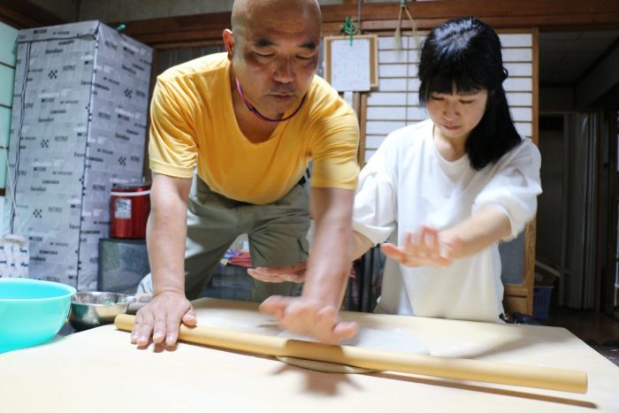 ワンにゃんべぇハウス大江屋のそばうち体験