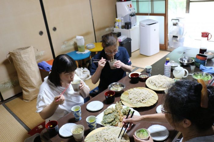 ワンにゃんべぇハウス大江屋の手打ちそば体験