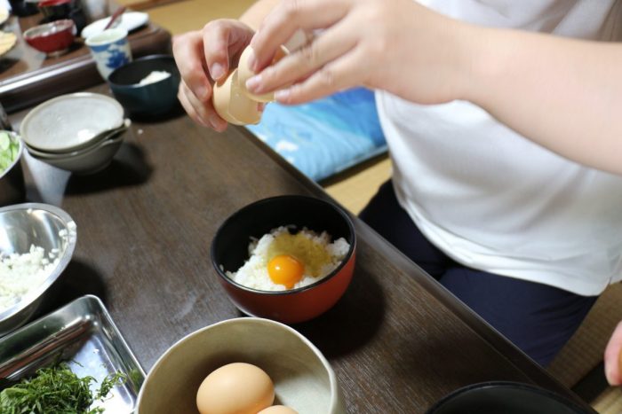 ワンにゃんべぇハウス大江屋の卵かけご飯